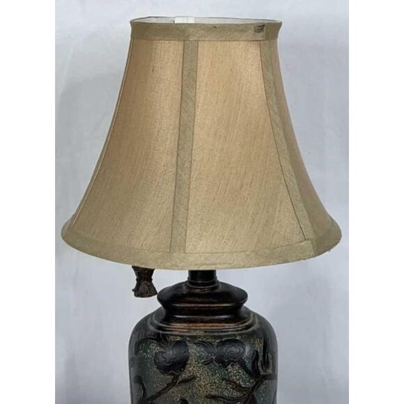 Vintage Ceramic Table Lamp Etched Floral w/ Shade & Ornate Pull Chain 18" - Picture 5 of 12